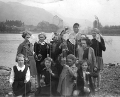 Pupils from St John's Girls School with Miss Odunzi from Africa in 1940. Sheila is on the bottom row, extreme right.