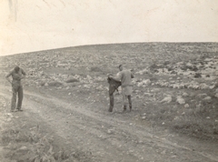 Martuba Wadi - Nov 1942 - Flea hunting after visit to abandoned Italian camp.
