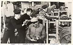 One of HMS Magpie's depth-charge crews